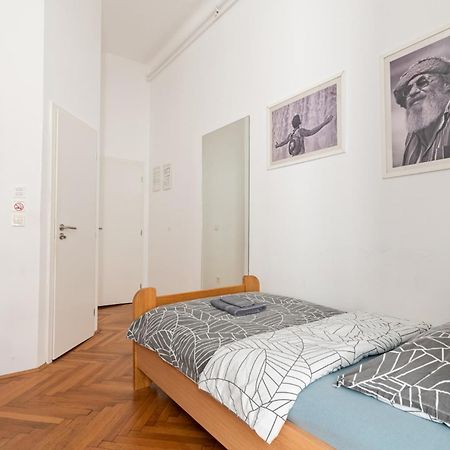 Galeria Rooms Ljubljana Ruang foto