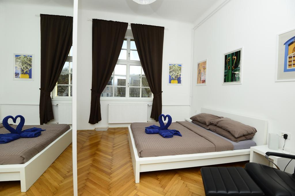 Galeria Rooms Ljubljana Ruang foto
