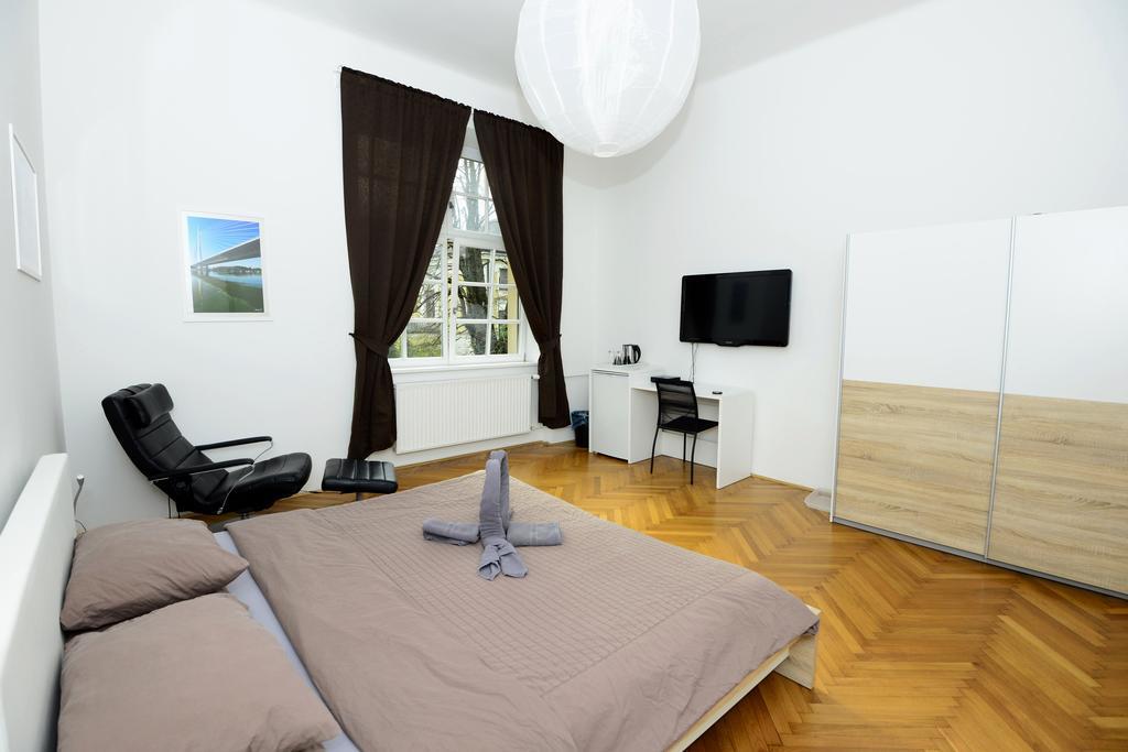 Galeria Rooms Ljubljana Ruang foto